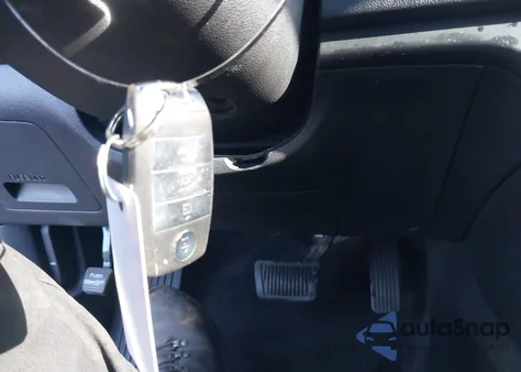 2018 Kia Niro Touring z USA, uszkodzony, nr VIN KNDCE3LC9J5120356